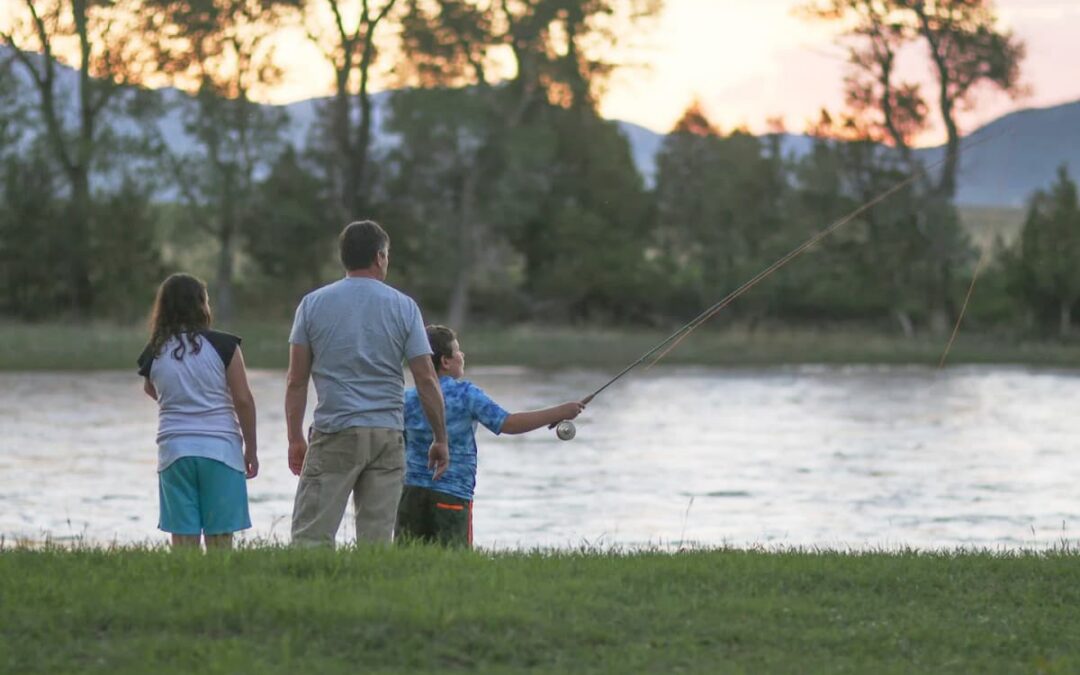Why Book an Overnight Rafting Trip on the Yellowstone?